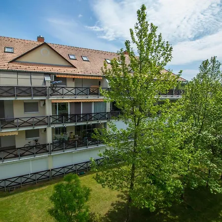 984 - Vizparti Panoramas Balatonoszod